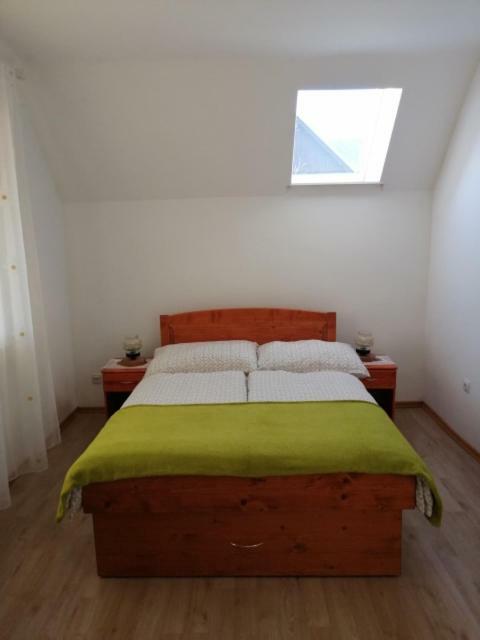 R&G Apartment Zirovnica Kültér fotó